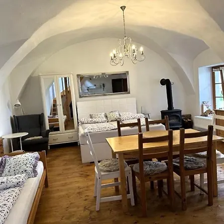 A Hospoda Na Statku بيت ضيافة Hluboká nad Vltavou
