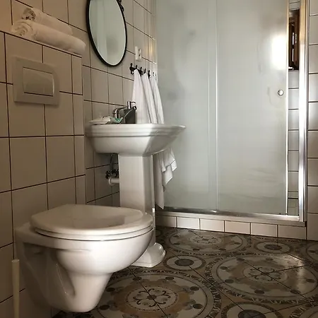 A Hospoda Na Statku 3*